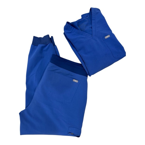 Figs Blue "denim" woman's scrub set - INCLUDES Catalina Top & Zamora Joggers - Picture 1 of 8
